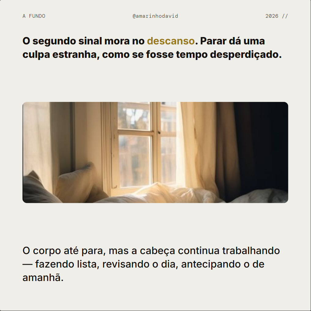 Slide 4 de 10, Editorial: fotografia ambiente com legenda de psicoeducação.